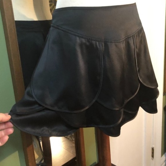 Armani Exchange A|X Black Flower Petal Silk Mini Skirt flower size 2 - Picture 3 of 5